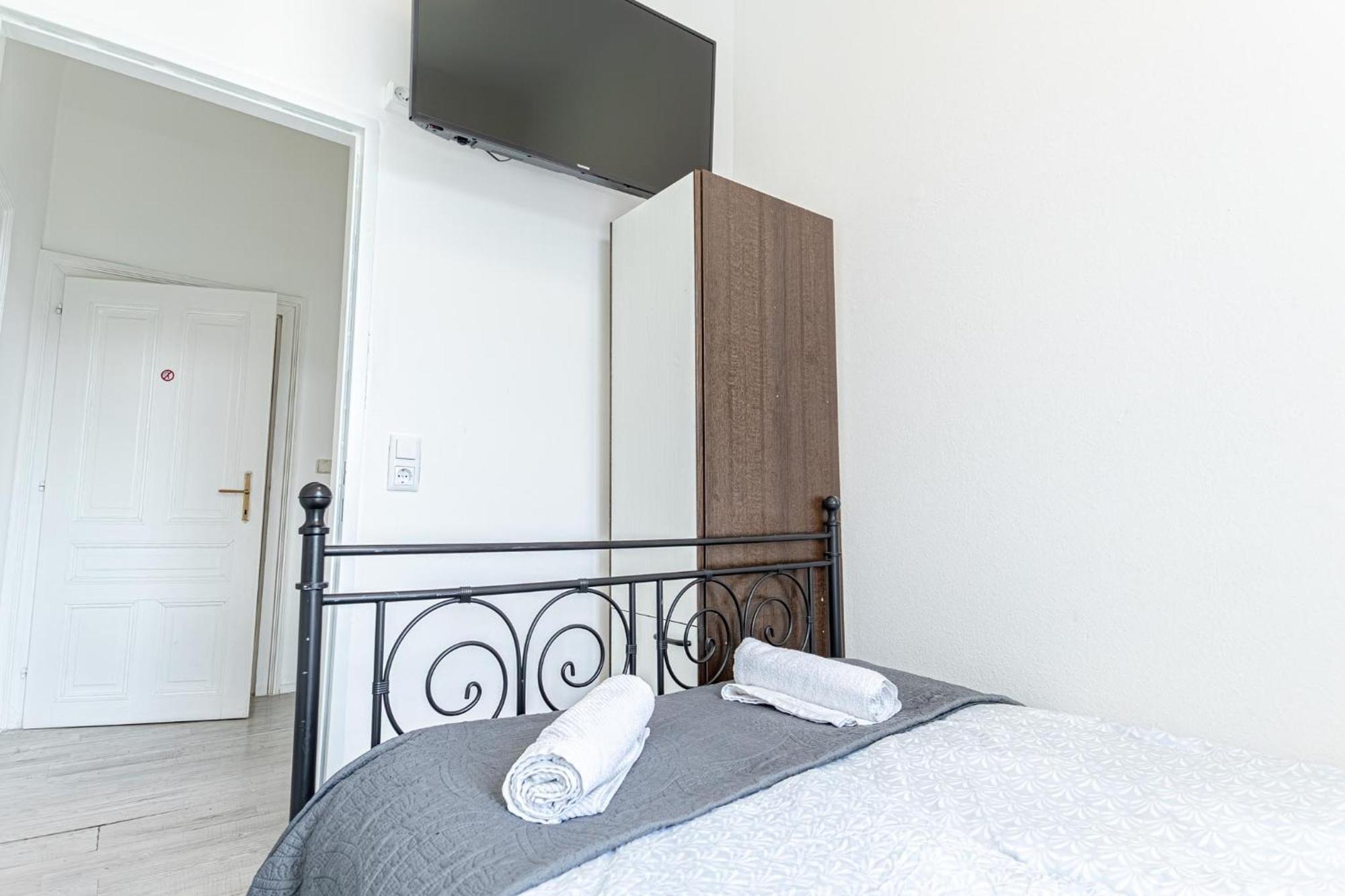 Comfy 3Br Shared Apartment - U6 Subway, Danube & Millenium City Viyana Dış mekan fotoğraf