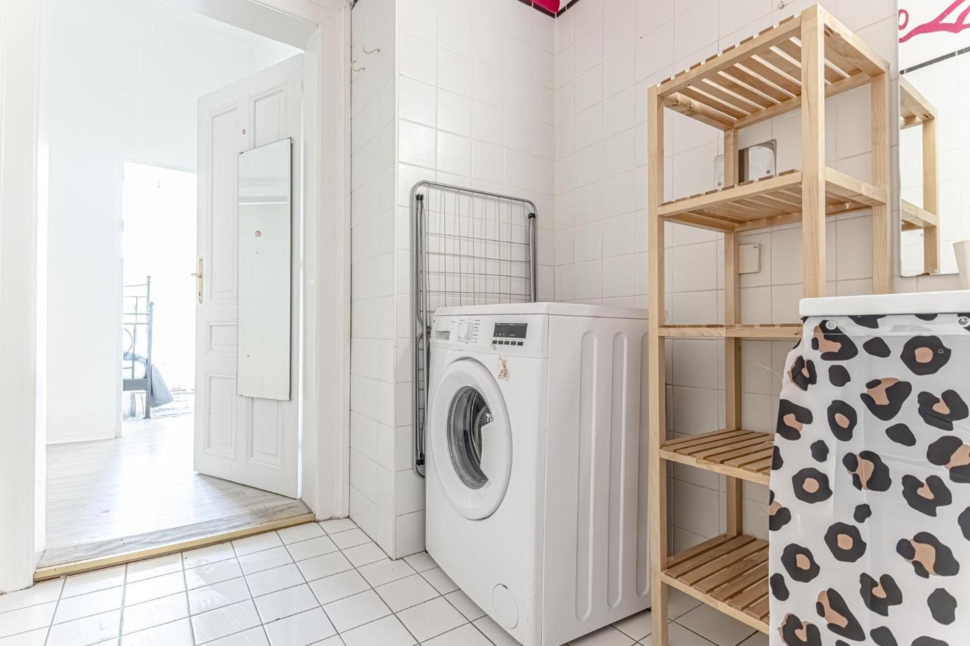 Comfy 3Br Shared Apartment - U6 Subway, Danube & Millenium City Viyana Dış mekan fotoğraf